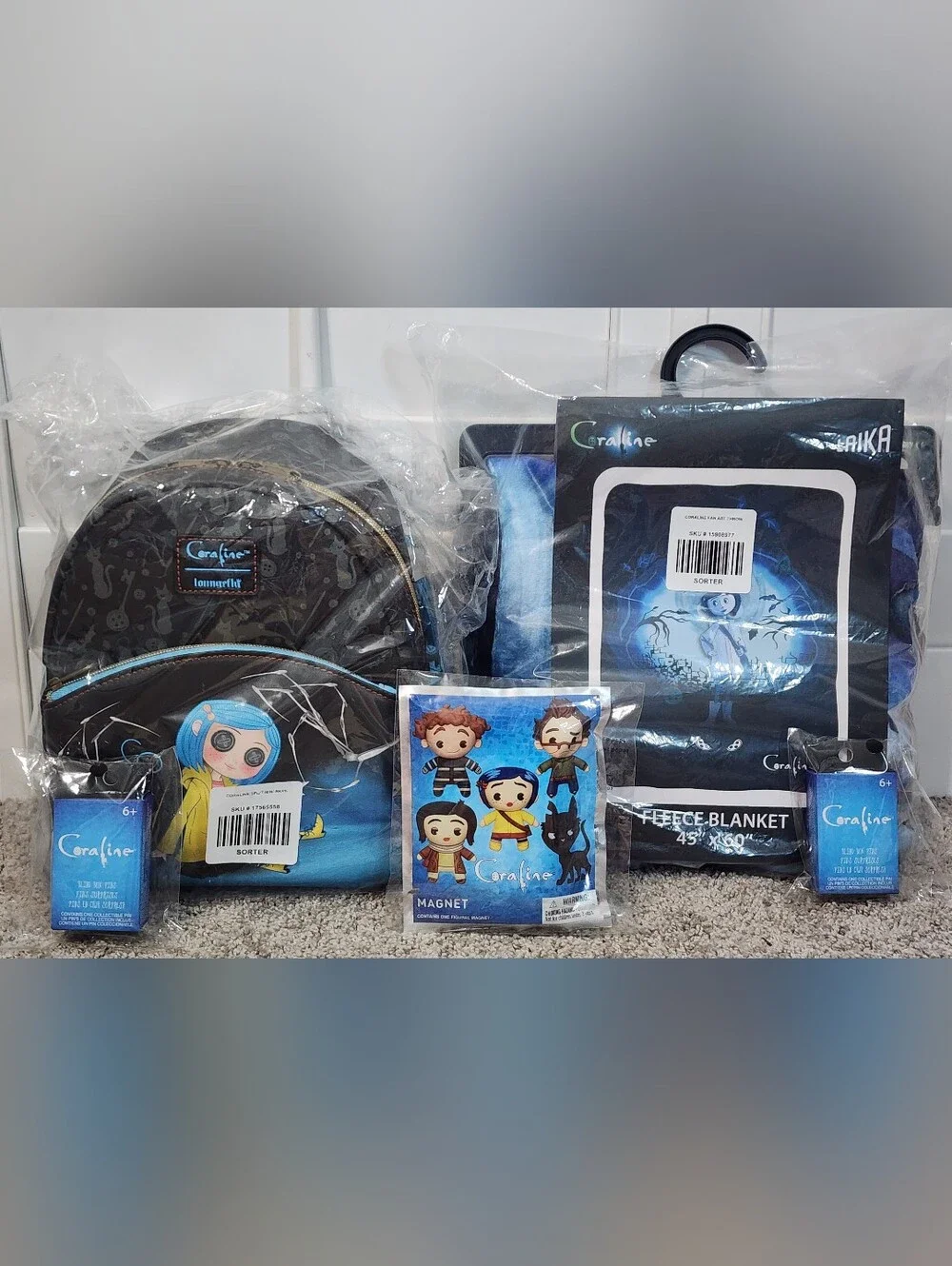 New Loungefly Coraline Split Mini Backpack, Fleece Blanket, Magnet & 2 Pins Lot